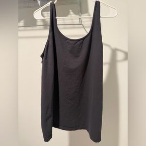 Dark gray basic tank